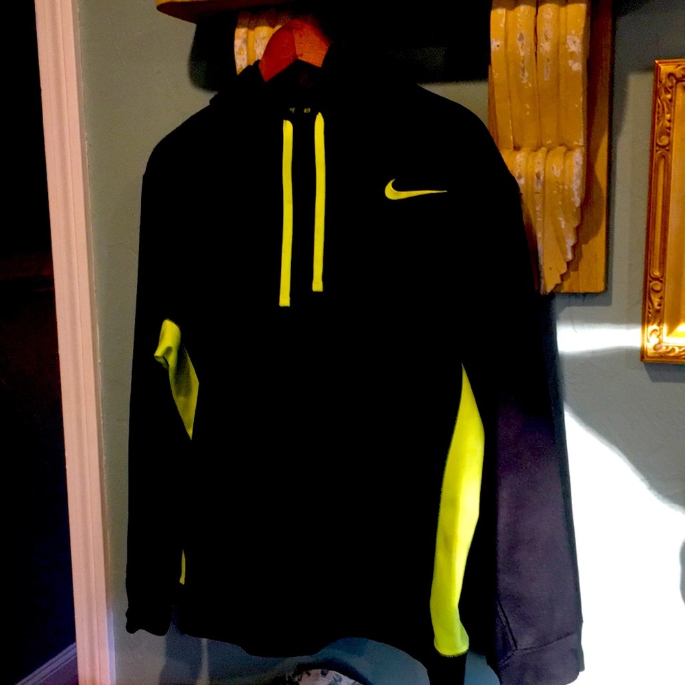 Women’s Nike workout jacket